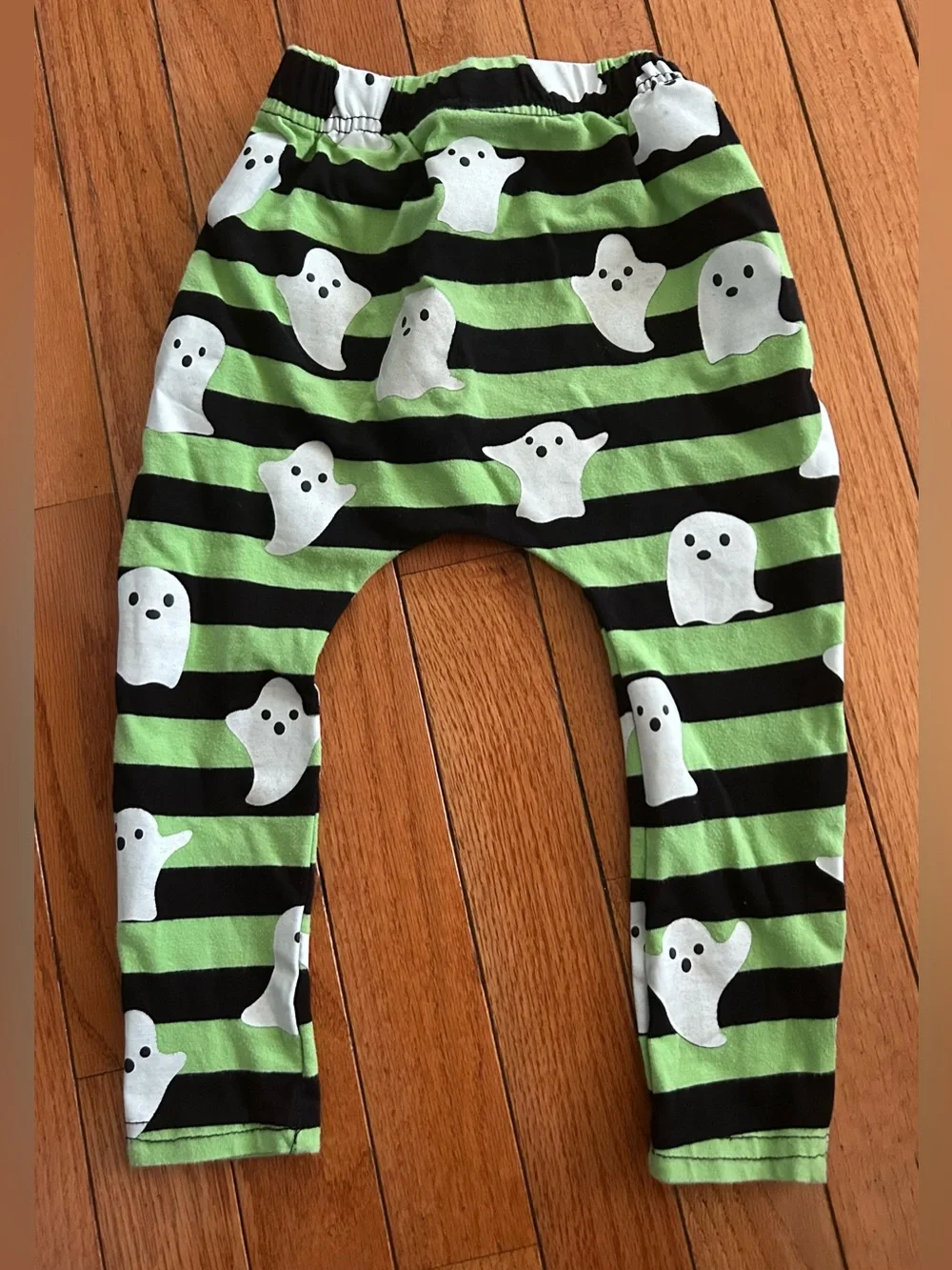 5/$20 Halloween Ghost Lounge pants size 110 (3y)
